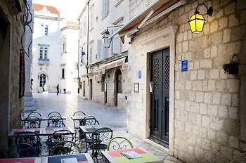 La Piazza Ντουμπρόβνικ