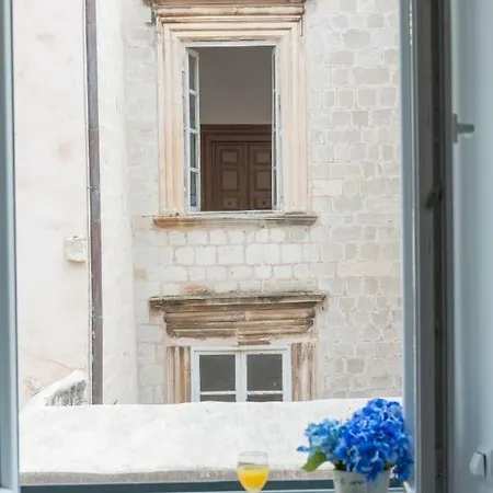 La Piazza *