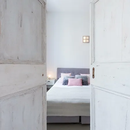 La Piazza Apartment *