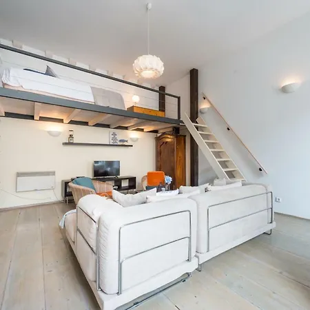 La Piazza Apartment *